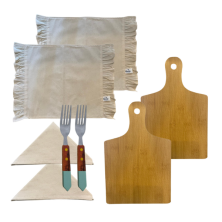 Set de Mesa Natural con Tablitas, Textiles y Tenedores