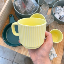 Taza Cerámica Amarillo Pastel Diseño Rayado Amarillo