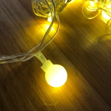 Guirnalda de luces led con forma de bolita - Enchufe